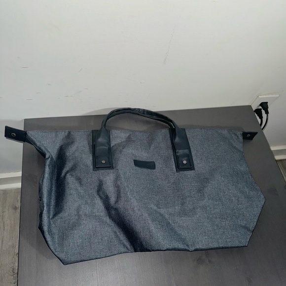 John Varvatos Men's Travel Weekender Duffle - Picture 1 of 10